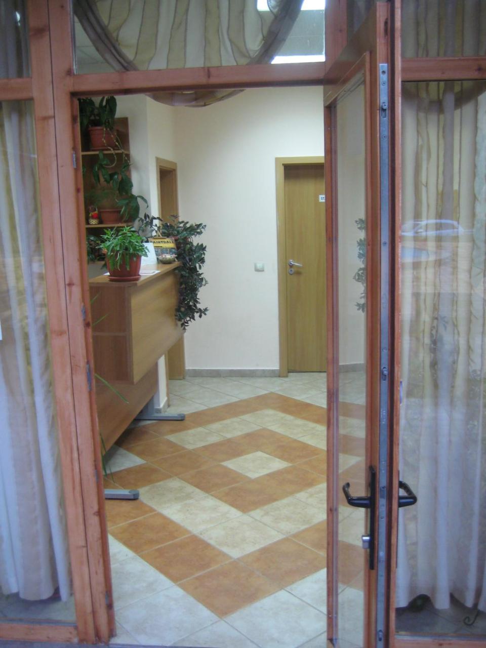 Hotel Restaurant Popini Laki Yagodina Dış mekan fotoğraf
