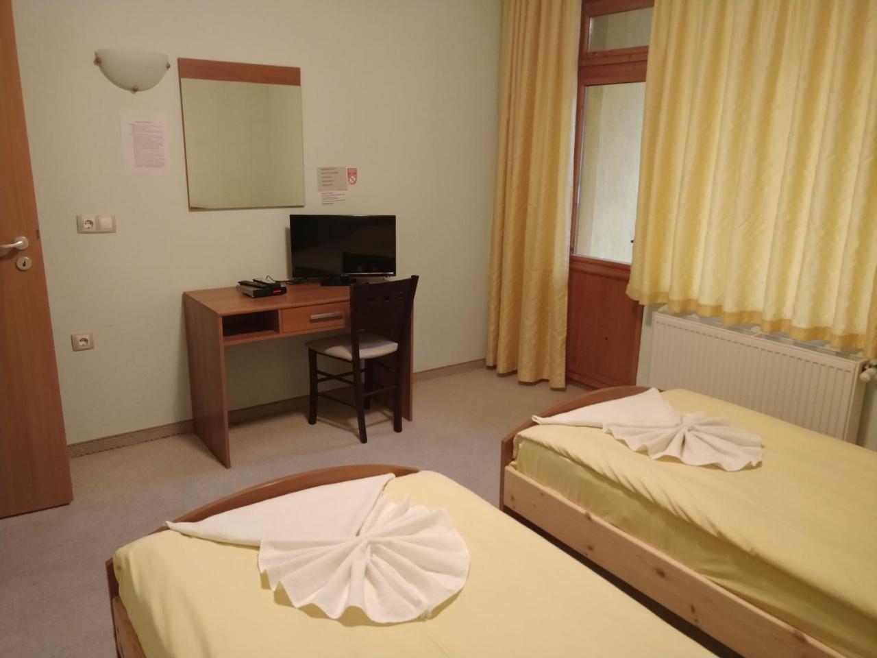 Hotel Restaurant Popini Laki Yagodina Dış mekan fotoğraf