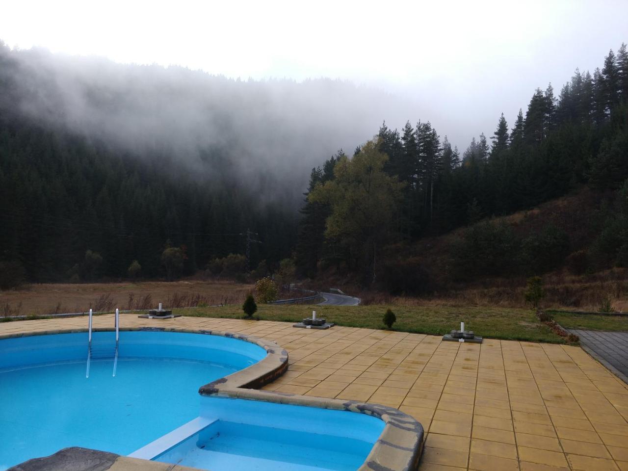 Hotel Restaurant Popini Laki Yagodina Dış mekan fotoğraf
